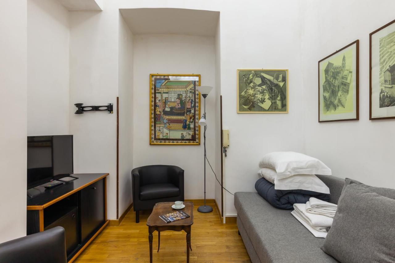 Ferienwohnung A Due Passi Dal Lungomare Di Mergellina By Wonderful Italy Neapel Exterior foto