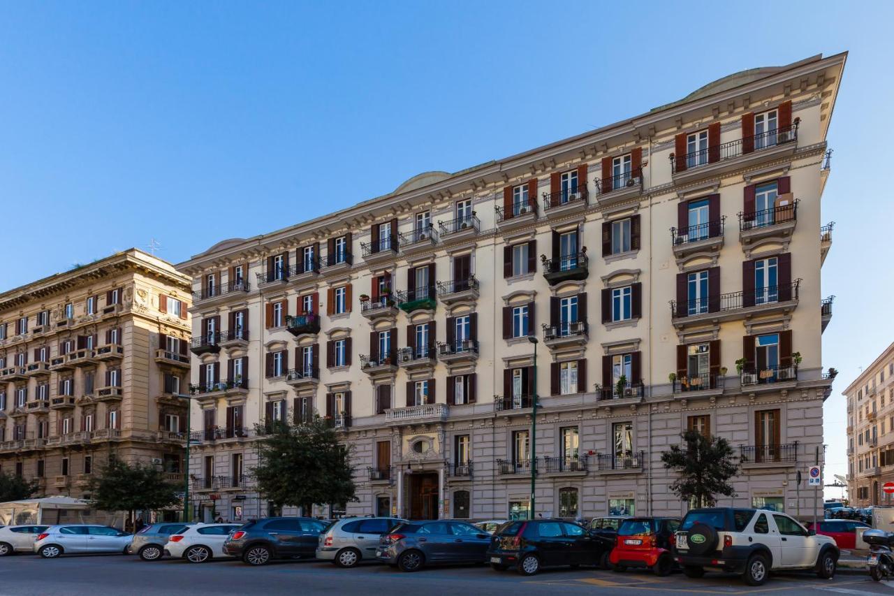 Ferienwohnung A Due Passi Dal Lungomare Di Mergellina By Wonderful Italy Neapel Exterior foto