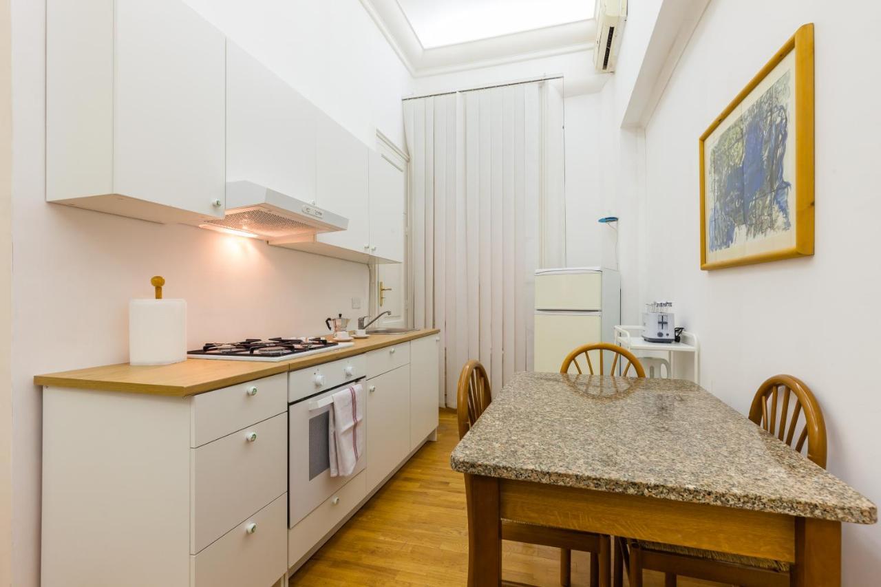 Ferienwohnung A Due Passi Dal Lungomare Di Mergellina By Wonderful Italy Neapel Exterior foto